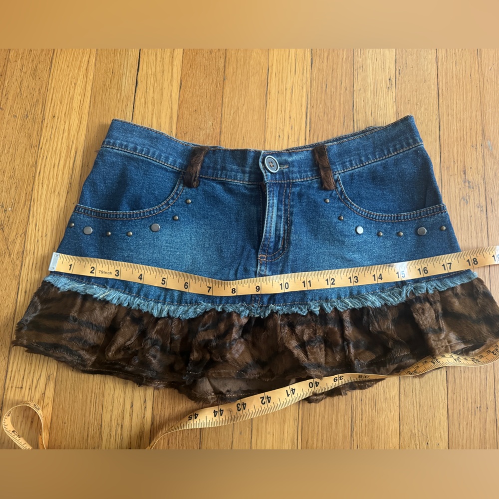 Y2K vintage low rise mini skirt w faux fur fuzzy tiger stripe flutter hem Sz SM - Picture 6 of 11